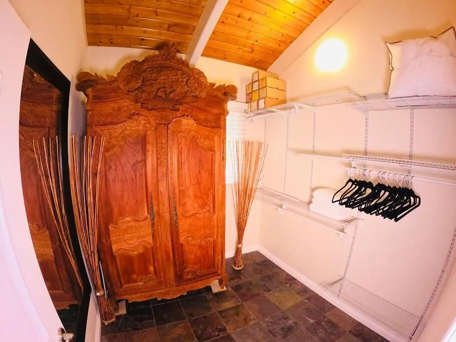 Private Waterfalls , Massive Big Island Estate, Ocean Views , Unbelievable Location Villa Hakalau United States