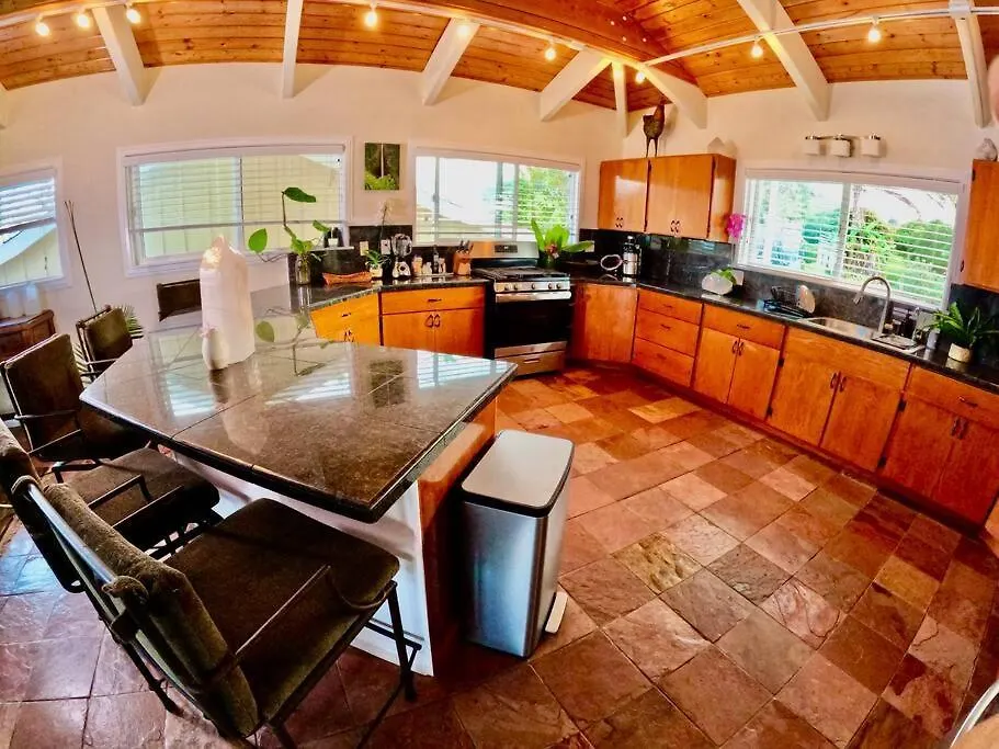 Private Waterfalls , Massive Big Island Estate, Ocean Views , Unbelievable Location Villa Hakalau United States